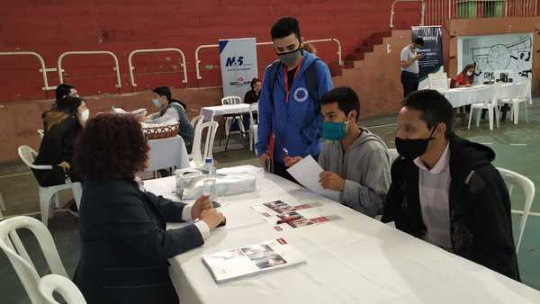 Equifax reafirma su compromiso con el desarrollo de oportunidades laborales para jóvenes