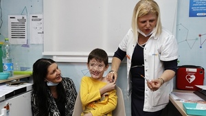 Israel empezó a vacunar contra el coronavirus a los niños de 5 a 11 años - .::Agencia IP::.