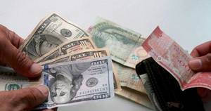 La Nación / El dólar retrocede en Paraguay, mientras se dispara en el mundo por efecto Fed