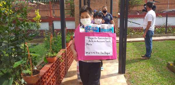 Ejemplo de solidaridad: Niños donan artículos de limpieza para abuelitos del Hogar Santa María de Encarnación