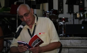 Diario HOY | Lanzarán poemario "Muerte de la Paloma" en Biblioteca Municipal 'Augusto Roa Bastos'