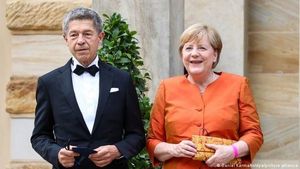 Marido de Merkel lamenta la pereza de alemanes no vacunados contra el coronavirus