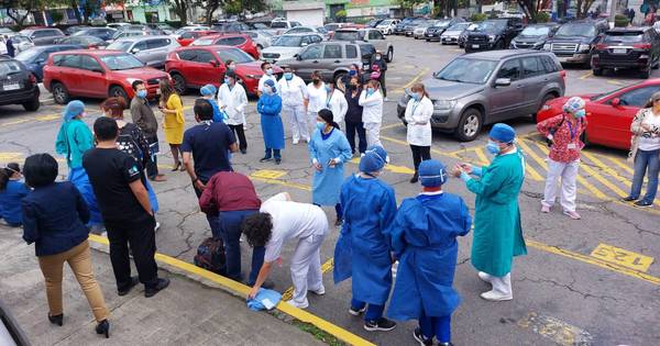 La Nación / Sismo de 4,6 envuelve en pánico a la capital de Ecuador