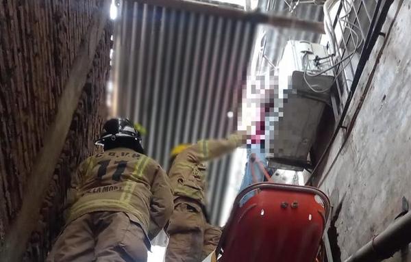 Abasto: hombre murió electrocutado mientras realizaba labores