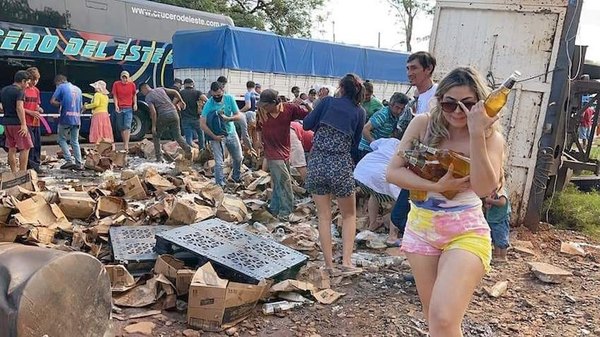 Crónica / LA RUBIA DE LA BIRRA. “Me decían que se podía llevar, por eso llevé”