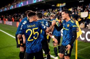 Manchester United derrota a Villareal y clasifica a octavos