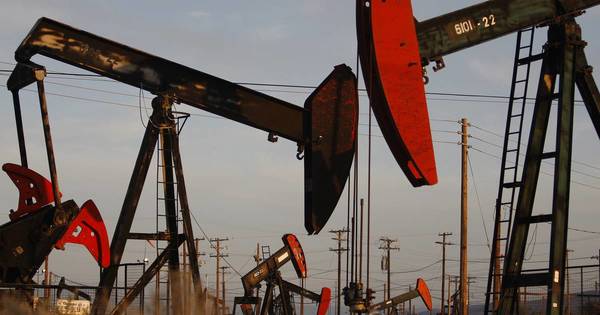 La Nación / Biden ordenó liberar 50 millones de barriles para bajar precio del petróleo