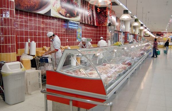 Pretenden disminuir el precio de carne y combustible para este fin de año - Nacionales - ABC Color