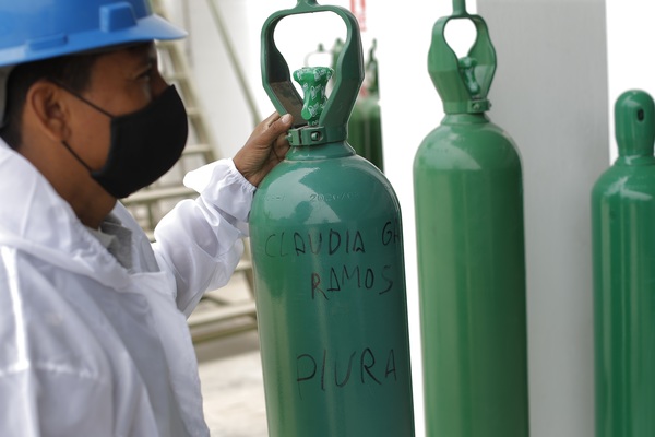 Guatemala adeuda 13 millones de dólares a un proveedor de oxígeno en hospitales - MarketData