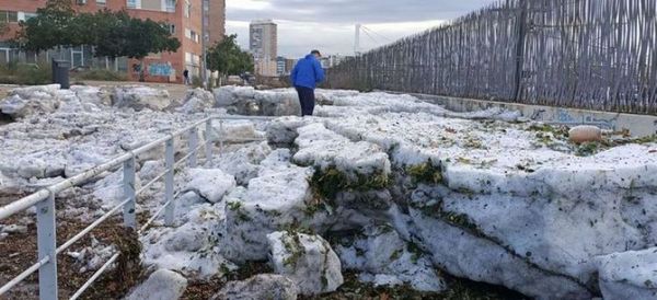 España: Una descomunal granizada cae en la ciudad de Alicante