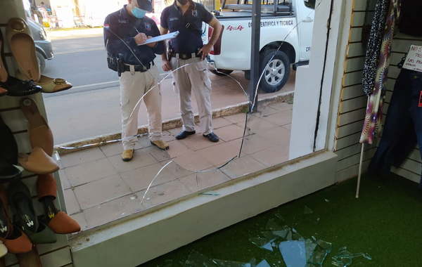 Menores indígenas roban un local comercial en Coronel Oviedo - Noticiero Paraguay