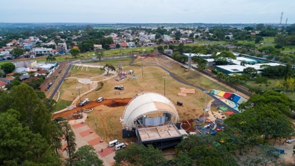 Itaipu prepara atractivos navideños en Foz de Yguazú