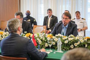 Mario Abdo Benítez viaja a Brasil para reunirse con Jair Bolsonaro - La Clave