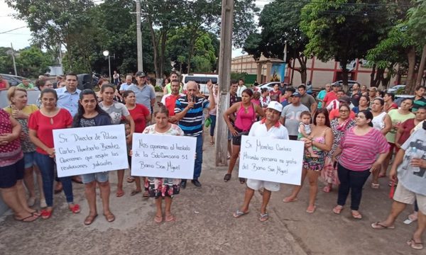 Reclama su propiedad y pide que desalojen subcomisaría en Ciudad del Este