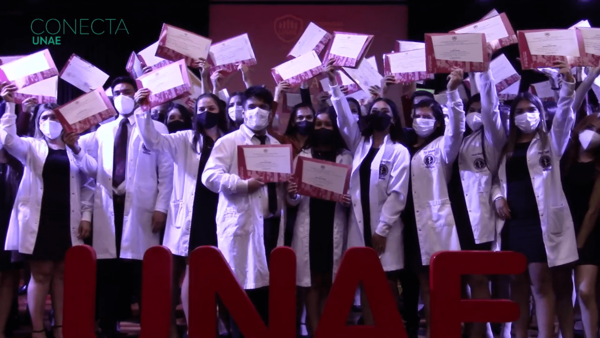 NOCHE DE GRADUACIÓN DE TÉCNICOS SUPERIORES EN LA UNAE - Itapúa Noticias