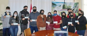 Comuna de Pdte. Franco adeuda a estudiantes becados - La Clave