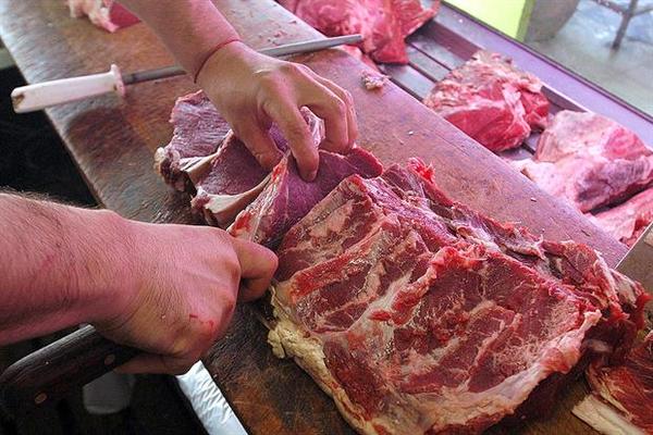 Campaña Añua: Anuncian que desde mañana cuatro cortes de carne vacuna bajarán sus precios