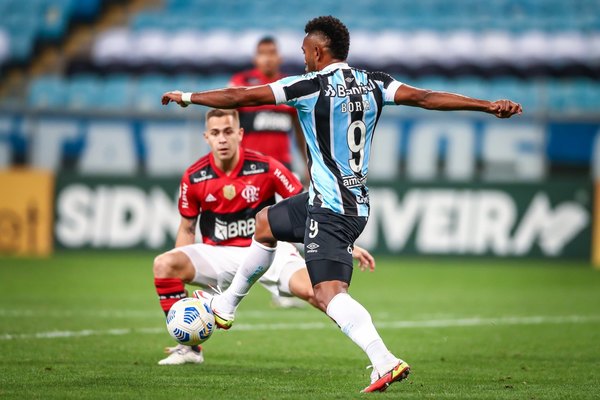 Con Villasanti en el banco, Grêmio remonta y empata ante el Flamengo de Piris Da Motta