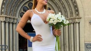 Modelo se casó consigo misma, no se aguantó y se divorció a los 3 meses