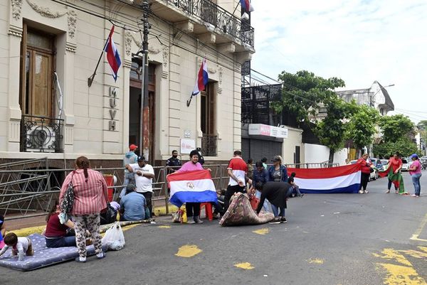 “Multisectorial” pide más recursos para viviendas sociales y regularizar asentamientos - Nacionales - ABC Color