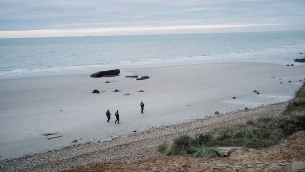 Mueren 27 migrantes en cruce de Francia a Gran Bretaña