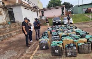 Canindeyú: hallan casi 2.500 kilos de marihuana en camión abandonado