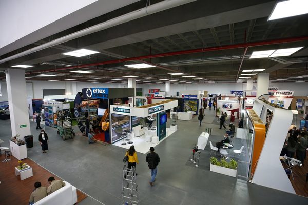 El sector minero de Ecuador muestra su músculo en la primera gran feria tras pandemia - MarketData