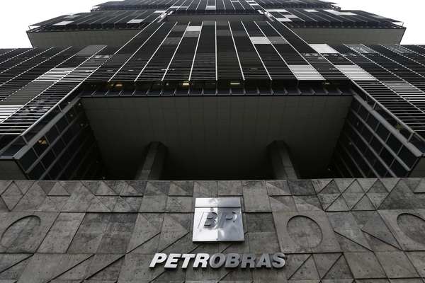 Petrobras aumenta en un 24 % su previsión de inversión entre 2022 y 2026 - MarketData