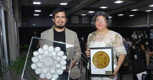 La Nación / Unicef premia a periodistas del Grupo Nación