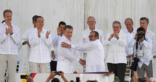 La Nación / Colombia recuerda con acto simbólico, 5 años de paz con las FARC