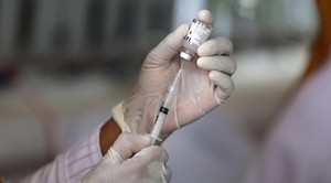 Vacunación domiciliaria llegó a 350.000 personas