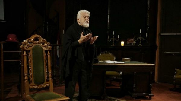 Recuerdan Día contra la Violencia hacia la Mujer con obra teatral