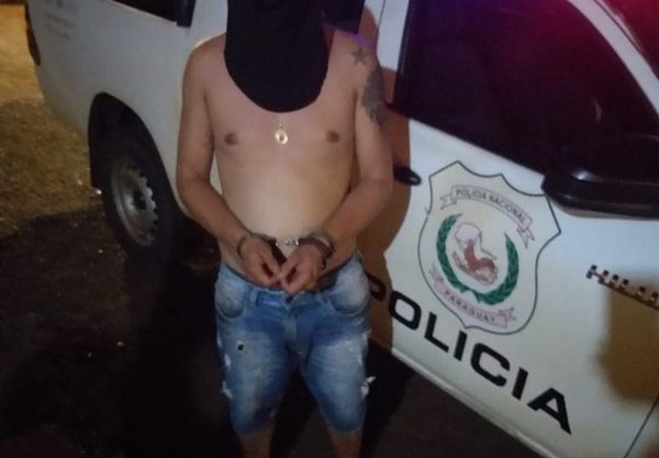 Atrapan a hombre que se paseaba pese a contar con arresto domiciliario