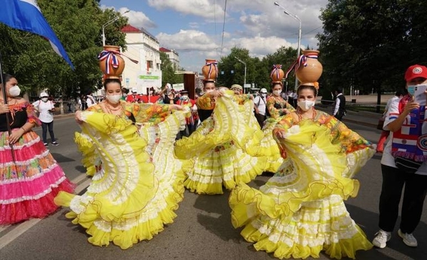 Diario HOY | Sancionan proyecto que fija el día nacional del folclore paraguayo