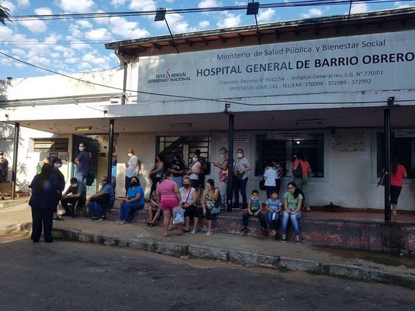 Pacientes, de acuerdo con exigir tarjeta vacunación en hospitales: “Sería para cuidarnos”, alegan - Nacionales - ABC Color