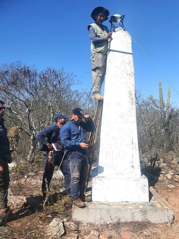 Resaltan avances en colocación y mantenimiento de hitos en la frontera con Bolivia y Brasil - .::Agencia IP::.