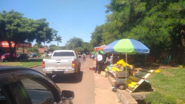 Vendedores de la avenida Carlos Domínguez fueron invitados a ubicarse mejor