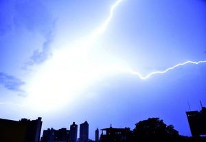 Aviso meteorológico: tormentas eléctricas para cinco departamentos - Nacionales - ABC Color