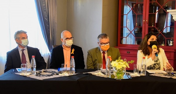 Lanzan Estrategia Nacional en Salud que ratifica la atención de calidad - .::Agencia IP::.