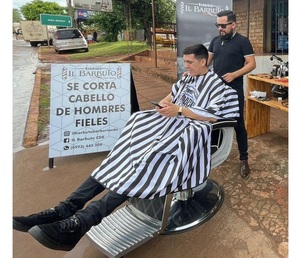 Abrieron barbería exclusiva para 'hombres fieles'