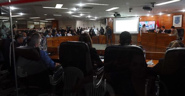 Concejales quieren obligar a Nenecho a que responda sus pedidos - Nacionales - ABC Color