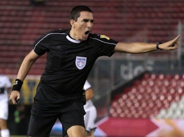 Juan López y Alipio Colmán en los juegos de los líderes - Fútbol - ABC Color