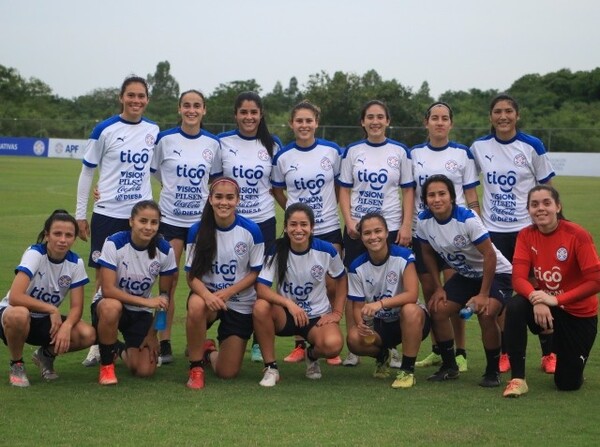 Acompañá a la Albirroja Femenina en el Defensores - APF