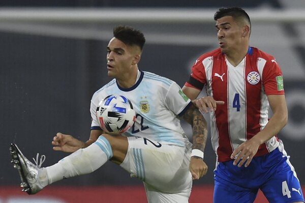Fabian Balbuena calificó el paso de Eduardo Berizzo por la Albirroja