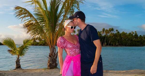 La Nación / Paris Hilton y su esposo inician en Bora Bora su gira mundial de luna de miel