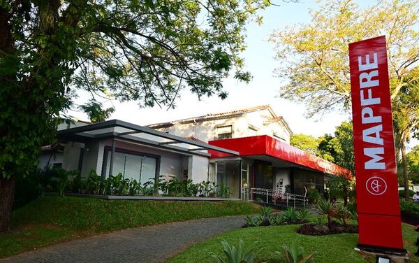 MAPFRE inaugura centro de atención al cliente - Empresariales - ABC Color
