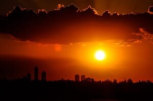 Meteorología anuncia un viernes cálido a caluroso con vientos del sur