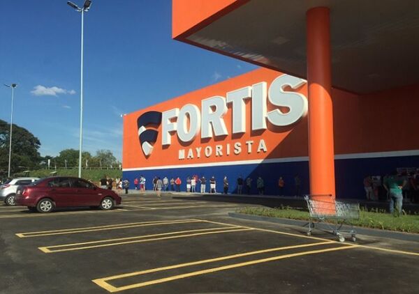 McDonald’s se expande en el país a través de alianza con el Grupo Cartes y Cogorno