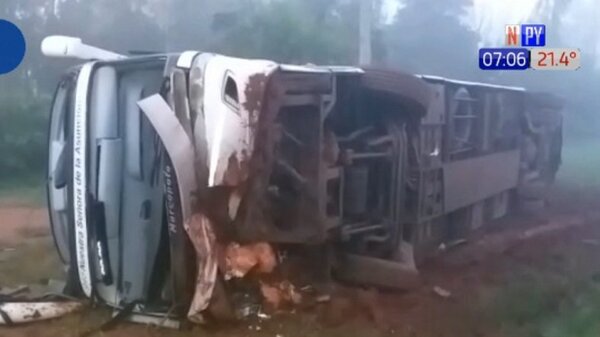 Grave accidente de tránsito se cobra la vida de dos mujeres en Caaguazú | Noticias Paraguay