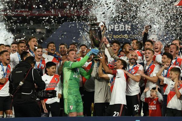 Robert Rojas y Héctor David Martínez son campeones con River Plate - Fútbol Internacional - ABC Color